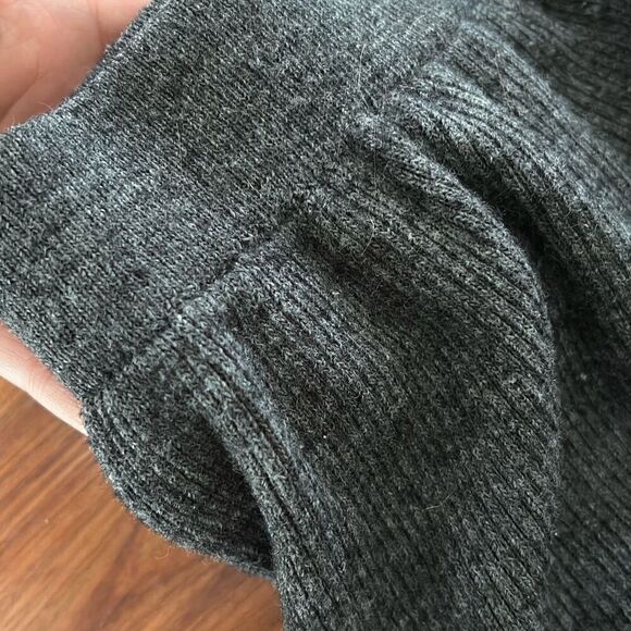 Zara gray ribbed shorts with buttons wool and acrylic s - Picture 4 of 5